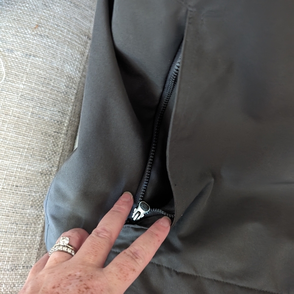 Men's - Under Armor Shell Jacket - Picture 6 of 6